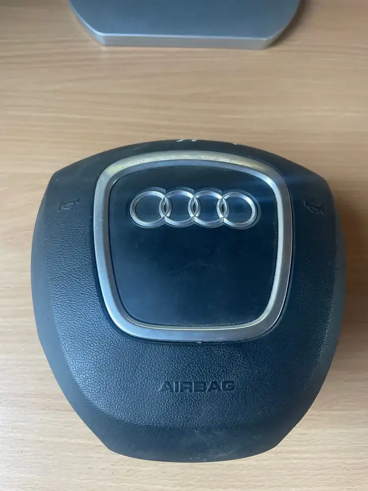 Audi A4 S4 B7 8E 8H (2004 - 2009) 001A4X2TKFBS Подушка безопасности руля — фото 1