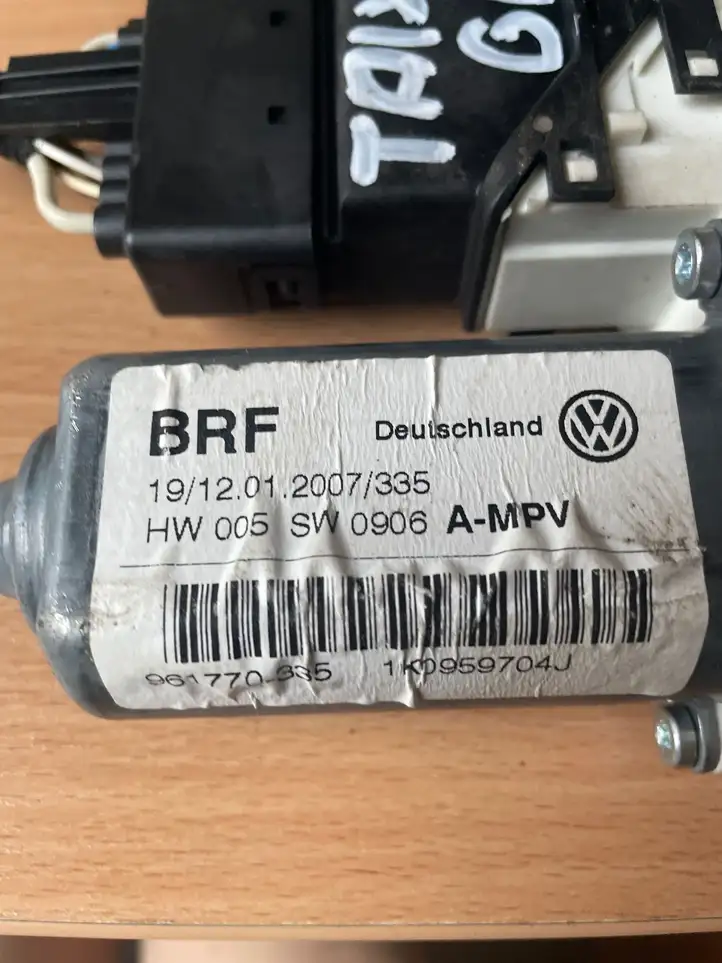 Volkswagen Touran I (2003 - 2010) 1K0959704J Стеклоподъемник задней двери — фото 2