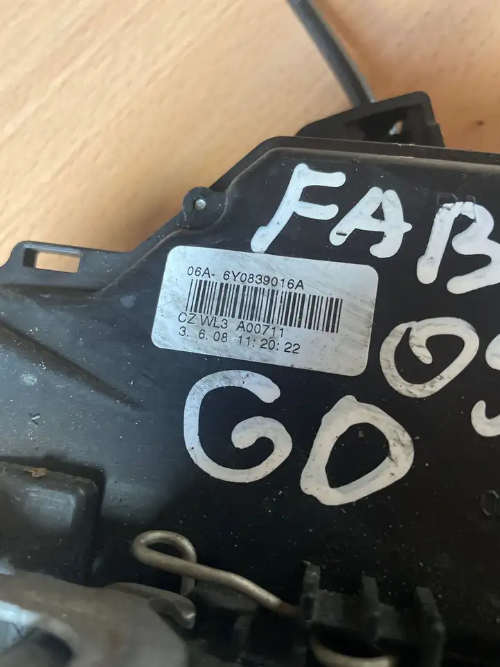 Skoda Fabia Mk2 (5J) (2007 - 2014) 6Y0839016A Замок задней двери — фото 2