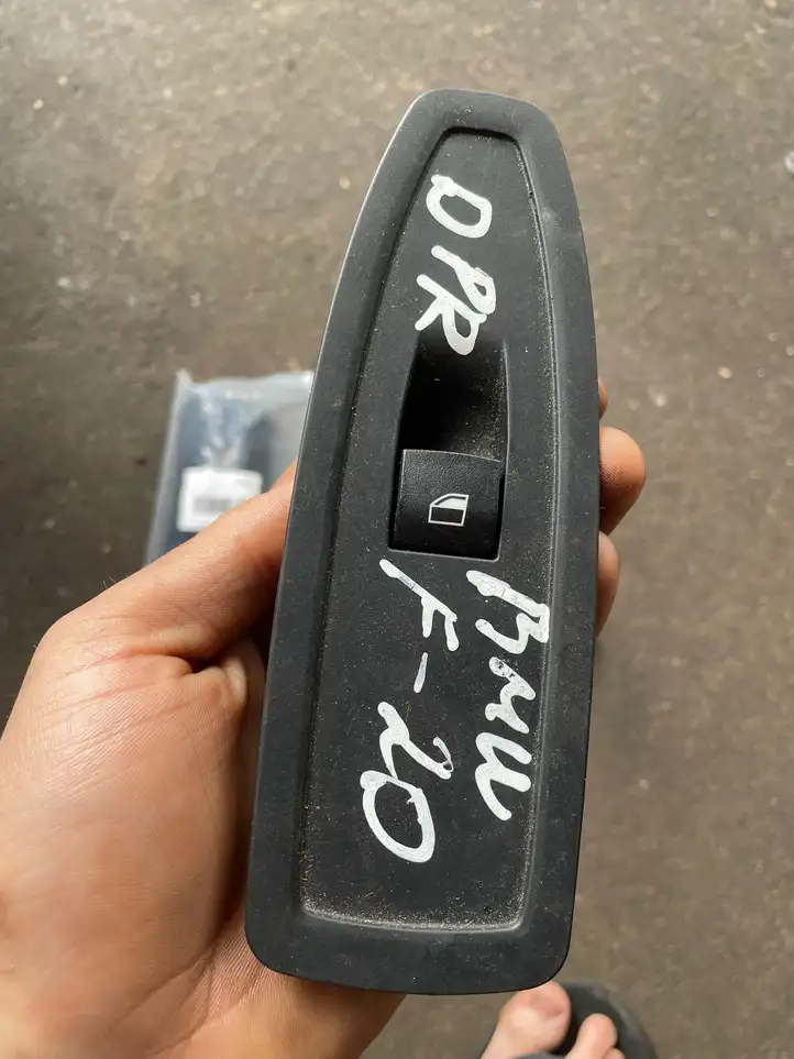 BMW 1 F20 F21 (2011 - 2019) L2A03362 Блок кнопок стеклоподъемников — фото 1