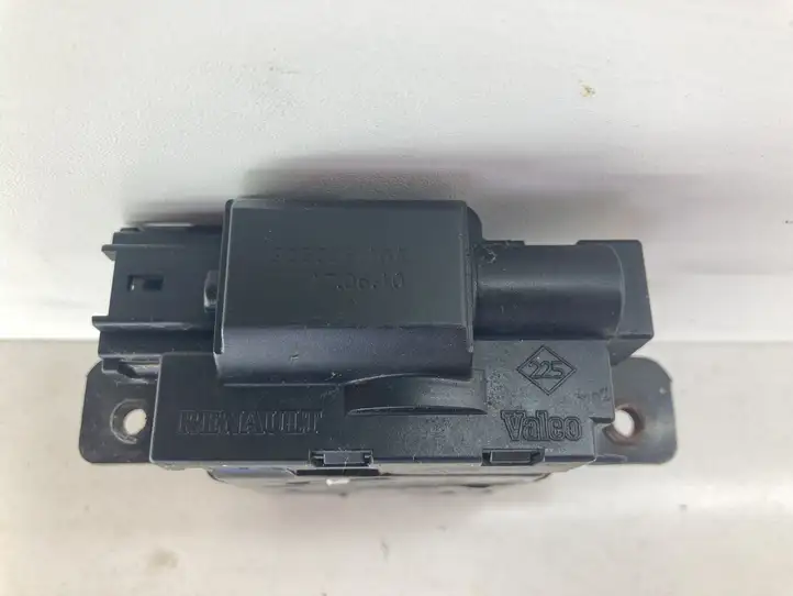 Nissan Qashqai (2010 - 2013) 90502EY10A Замок крышки багажника — фото 3