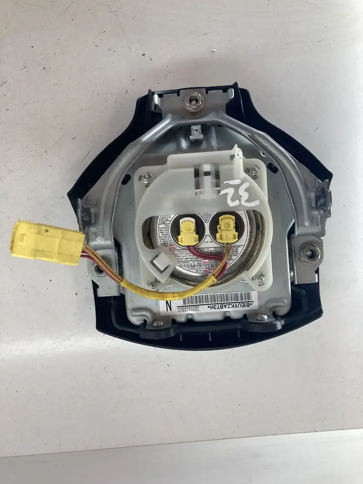 Peugeot 4007 (2007 - 2012) 608208000A Подушка безопасности руля — фото 2