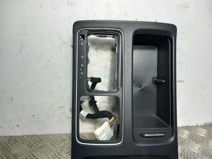 Kia Sorento (2017 - 2020) Ручка КПП — фото 2