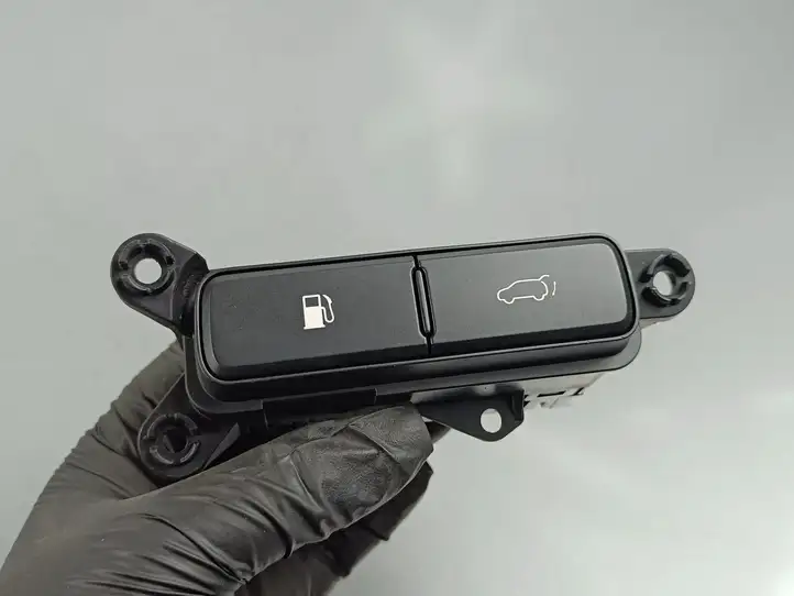 Kia Sorento (2017 - 2020) 299157828 Кнопка открытия задней двери — фото 4