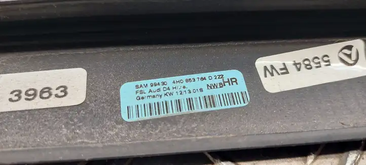 Audi A8 S8 D4 4H (2010 - 2014) 4H0853764D Накладка стекла задней двери — фото 2