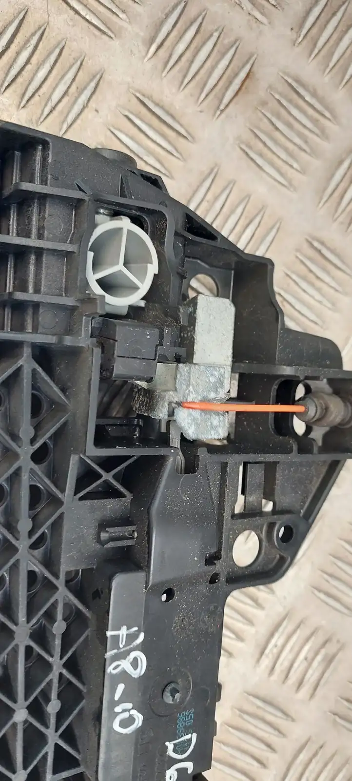 Audi A8 S8 D4 4H (2010 - 2014) Наружная ручка задней двери — фото 4