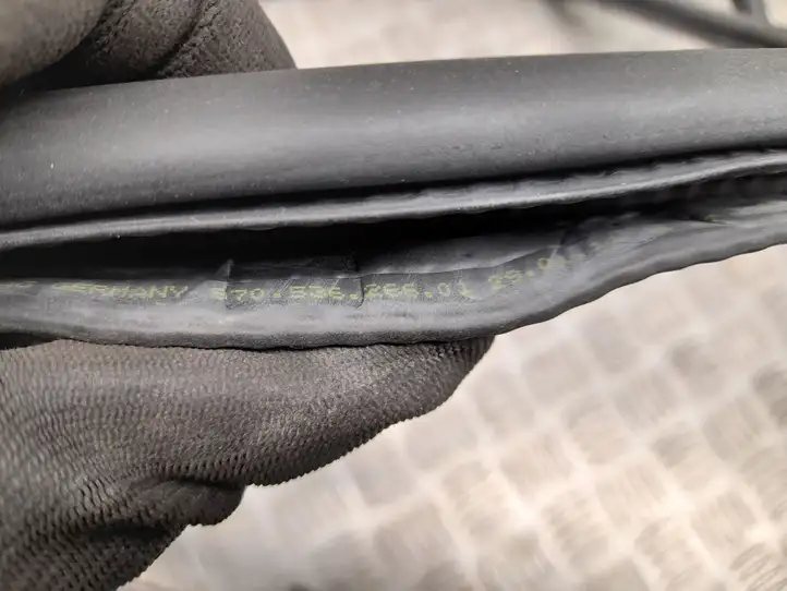 Porsche Panamera (970) (2009 - 2013) 97053626601 Уплотнитель кузова — фото 3