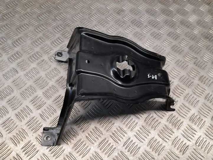 Audi A4 S4 B9 (2015 - 2019) 8W0802715A Кронштейн запасного колеса — фото 4