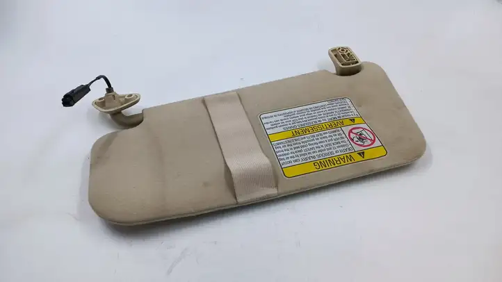 Subaru Outback (1998 - 2003) Солнцезащитный козырек — фото 1