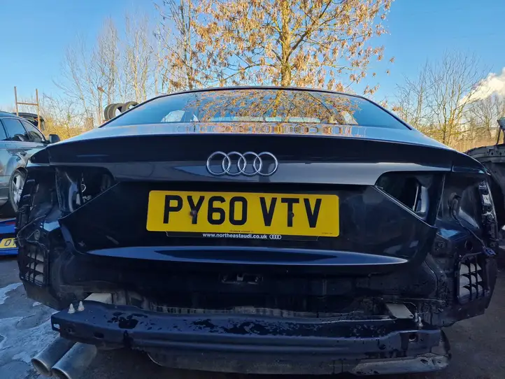 Audi A5 8T 8F (2007 - 2011) Крышка багажника — фото 2