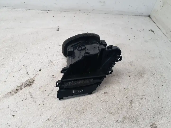 Audi A4 S4 B8 8K (2007 - 2011) 8K1820901G Боковой воздушный дефлектор — фото 1