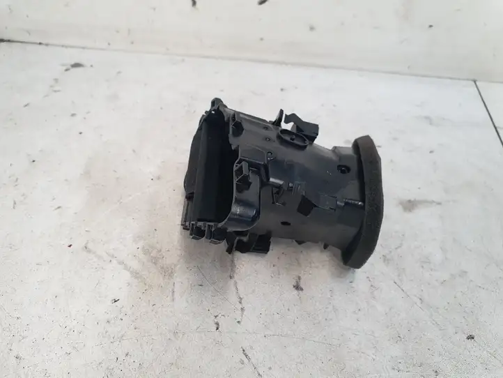 Audi A4 S4 B8 8K (2007 - 2011) 8K1820901G Боковой воздушный дефлектор — фото 2