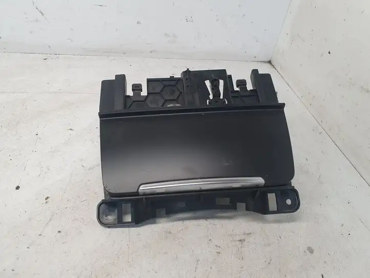 Audi A4 S4 B8 8K (2007 - 2011) 8K0857965 Передняя пепельница — фото 1