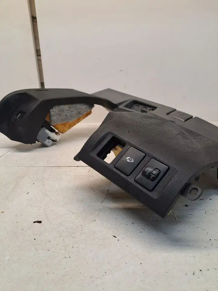 Toyota Prius (XW20) (2003 - 2009) 5504547070 Нижняя отделка панели приборов — фото 6