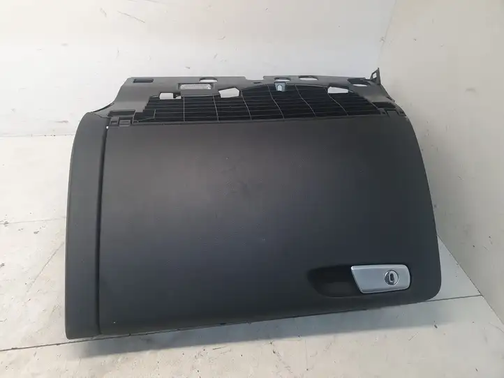 Audi A4 S4 B8 8K (2007 - 2011) 8K1857035 Вещевой ящик — фото 1