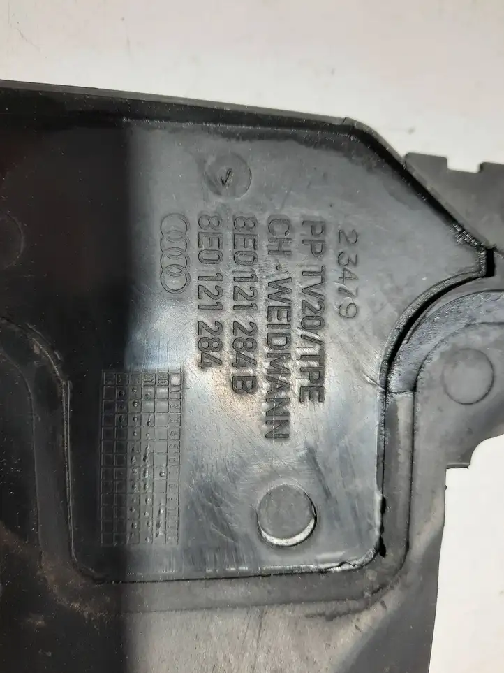 Audi A4 S4 B6 8E 8H (2000 - 2006) 8E0121284B Дефлектор воздуха — фото 2