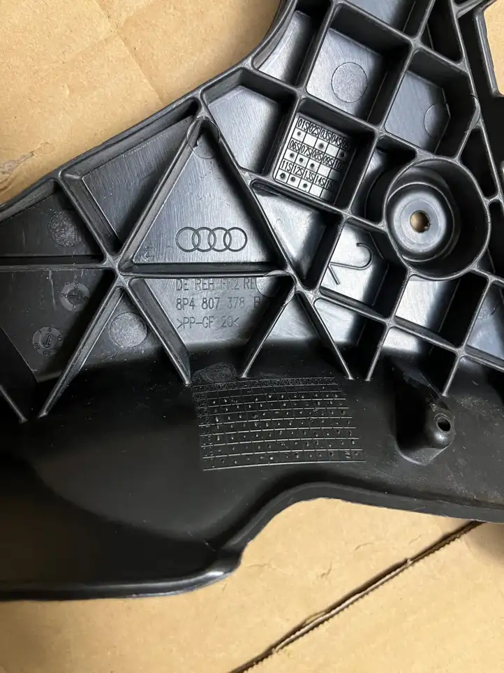 Audi A3/S3 8P (2008 - 2013) 8P4807378B Кронштейн заднего бампера — фото 3