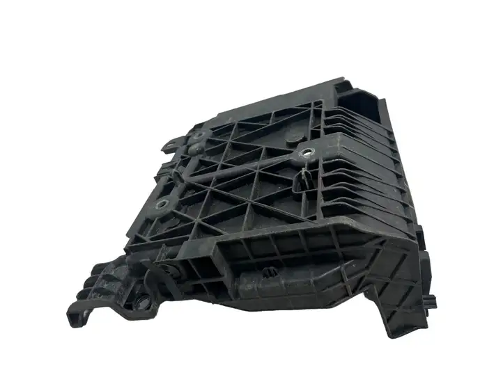 Renault Scenic II - Grand scenic II (2006 - 2009) 8200437409 Площадка аккумулятора — фото 6