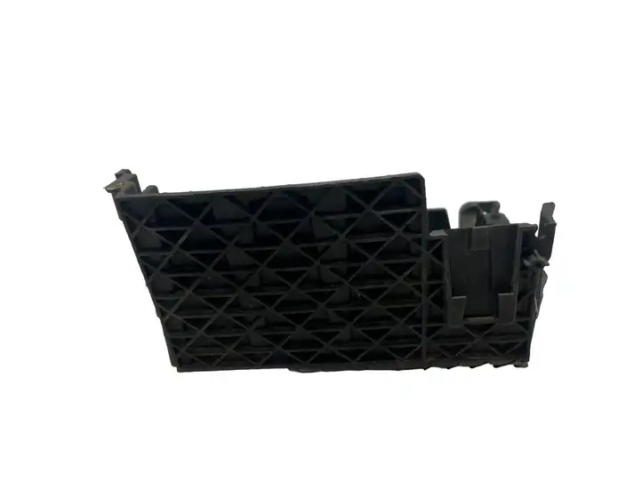 Renault Scenic II - Grand scenic II (2006 - 2009) 8200467409 Площадка аккумулятора — фото 2