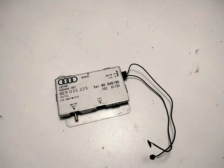 Audi A4 S4 B6 8E 8H (2000 - 2006) 8E9035225 Усилитель антенны — фото 1