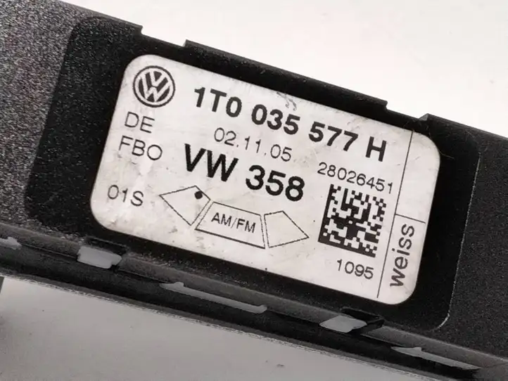 Volkswagen Touran I (2003 - 2010) 1T0035577H Усилитель антенны — фото 2