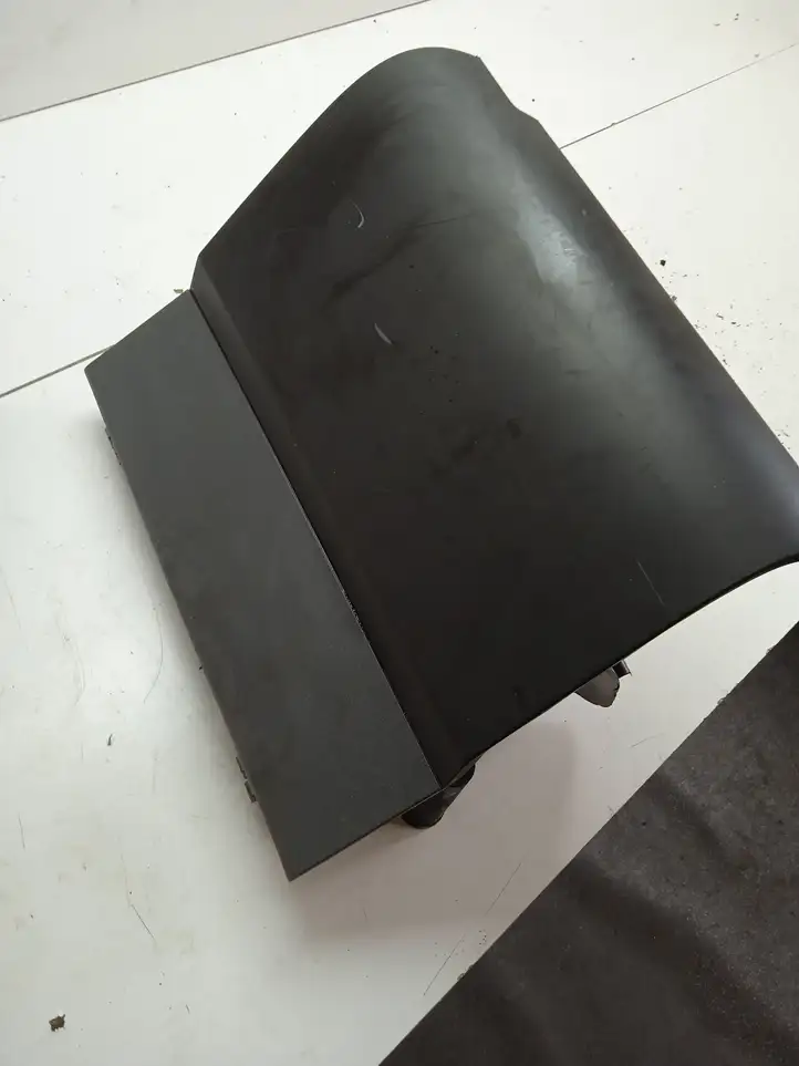 Toyota Prius (XW20) (2003 - 2009) 5555047040 Вещевой ящик — фото 1