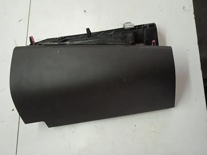Toyota Prius (XW20) (2003 - 2009) 5553147030 Крышка бардачка — фото 2