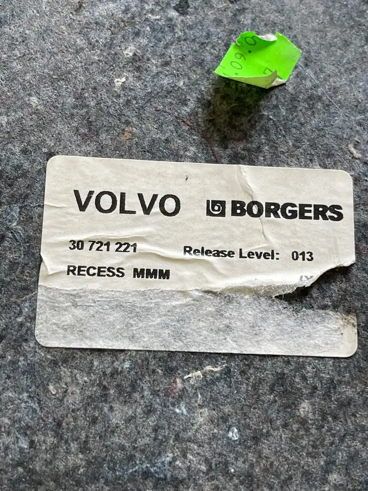Volvo XC60 (2008 - 2013) 30721221 Обшивка ниши запасного колеса — фото 3