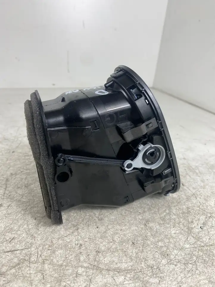 Volkswagen Tiguan (2011 - 2016) 5N0819710 Боковой воздушный дефлектор — фото 3