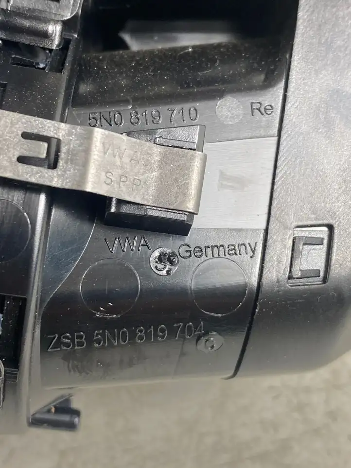 Volkswagen Tiguan (2011 - 2016) 5N0819710 Боковой воздушный дефлектор — фото 4