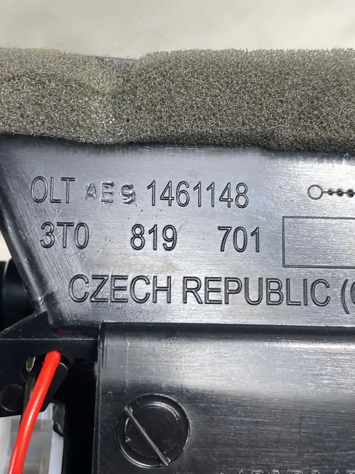 Skoda Superb B6 (3T) (2008 - 2015) 3T0819701 Боковой воздушный дефлектор — фото 5