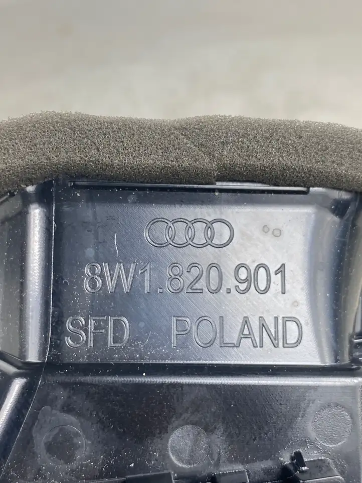 Audi A4 S4 B9 (2015 - 2019) 8W1820901 Боковой воздушный дефлектор — фото 5