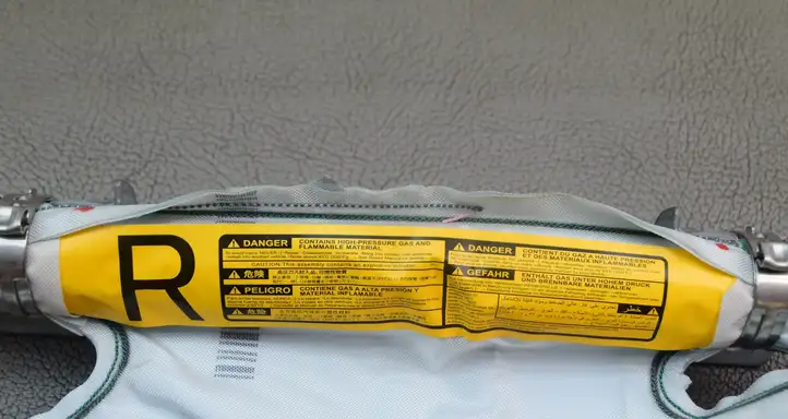 Toyota Prius (XW30) (2009 - 2015)  BAMPT11624 Боковая подушка безопастности( (крыша)