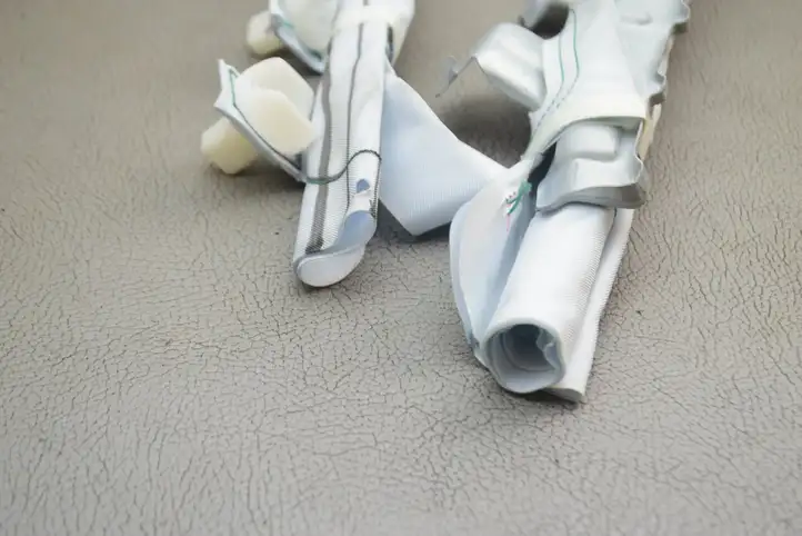 Toyota Prius (XW30) (2009 - 2015)  BAMPT11624 Боковая подушка безопастности( (крыша)