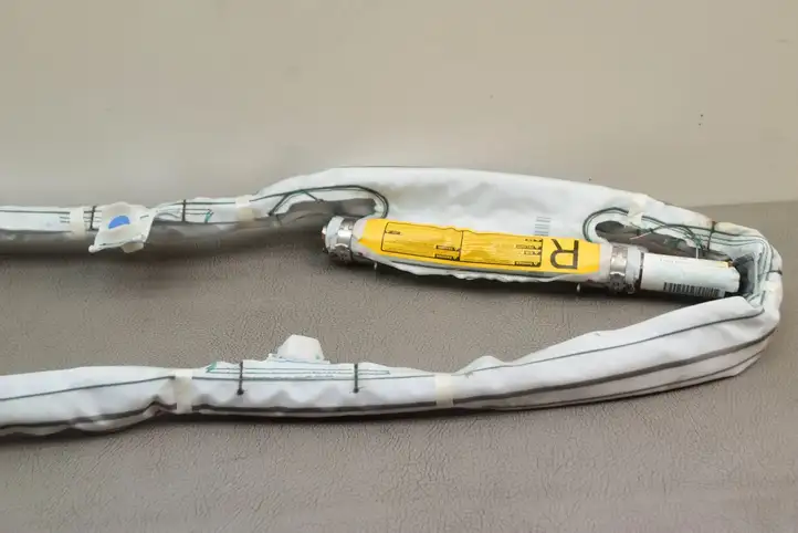 Toyota Prius (XW30) (2009 - 2015)  BAMPT11624 Боковая подушка безопастности( (крыша)