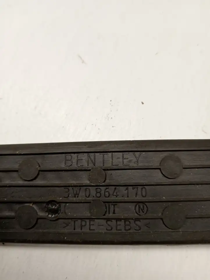 Bentley Continental (2003 - 2017) 3W0864170 Коврик бардачка — фото 3