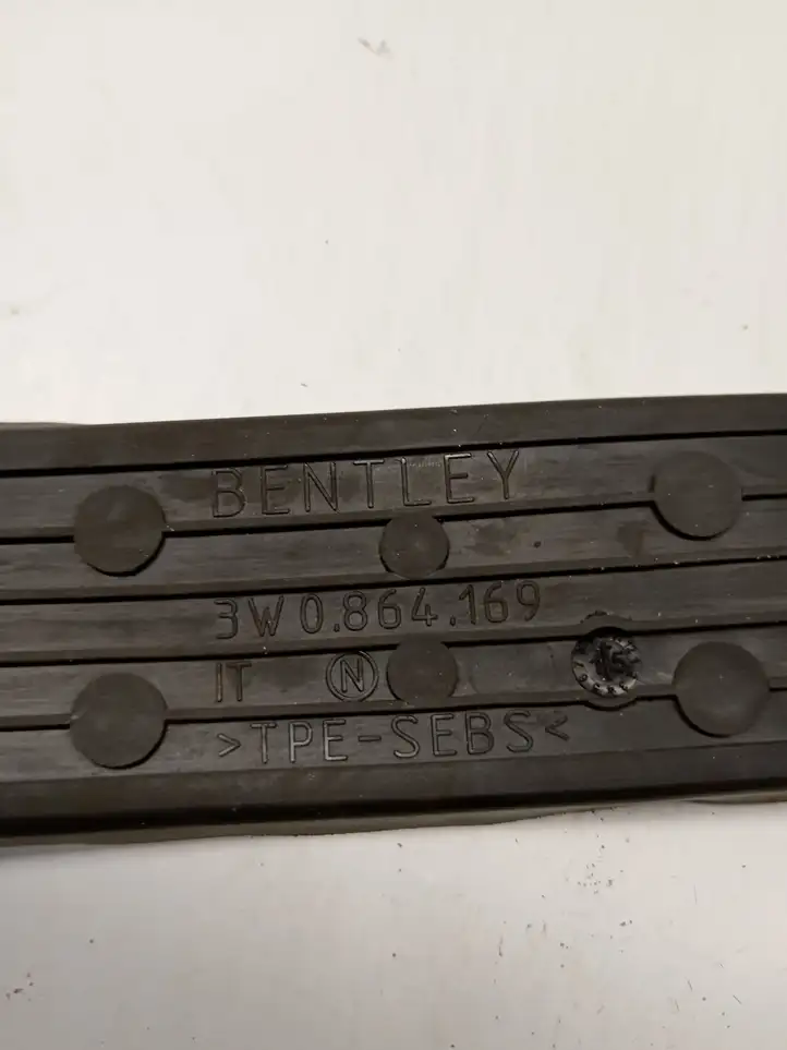 Bentley Continental (2003 - 2017) 3W0864169 Коврик бардачка — фото 2