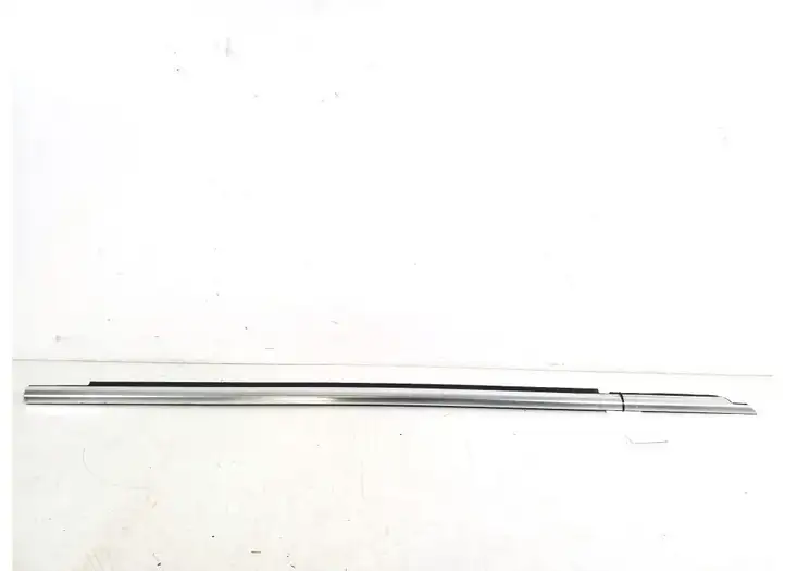 Mercedes-Benz S W221 (2005 - 2013) A2216903480 Накладка стекла передней двери — фото 1