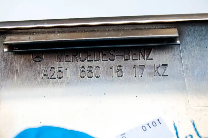Mercedes-Benz R W251 (2005 - 2013) A2516801817 Декоративная отделка — фото 7