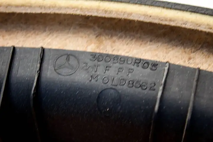 Mercedes-Benz R W251 (2005 - 2013) A2517200148 Обшивка передней двери — фото 7
