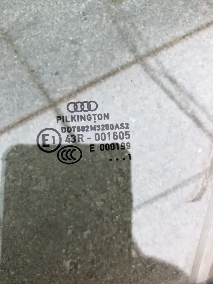 Audi A4 S4 B8 8K (2007 - 2011) 43R001605 Стекло передней двери — фото 3