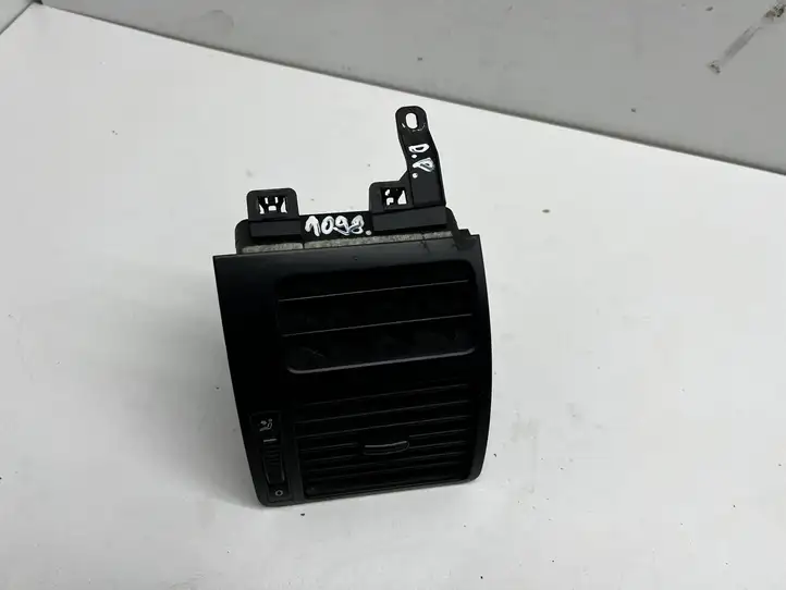 Volkswagen Touran I (2003 - 2010) 1T0819704B Боковой воздушный дефлектор — фото 2