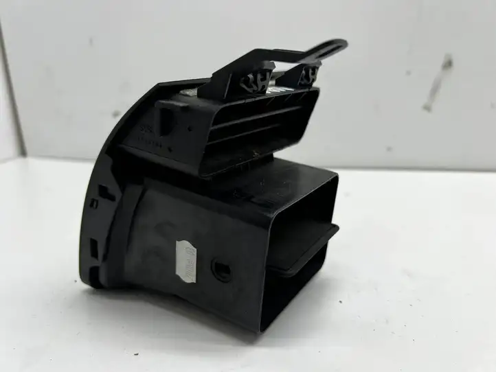 Volkswagen Touran I (2003 - 2010) 1T0819704B Боковой воздушный дефлектор — фото 6