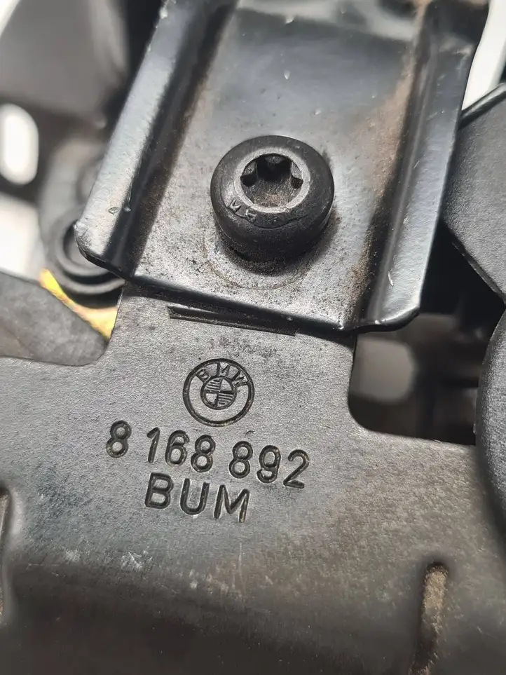 BMW 5 E39 (1996 - 2003) 8168892 Замок крышки багажника — фото 5