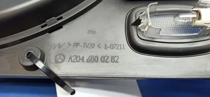 Mercedes-Benz E C207 W207 (2009 - 2017) A2046800282 Нижняя отделка панели приборов — фото 11