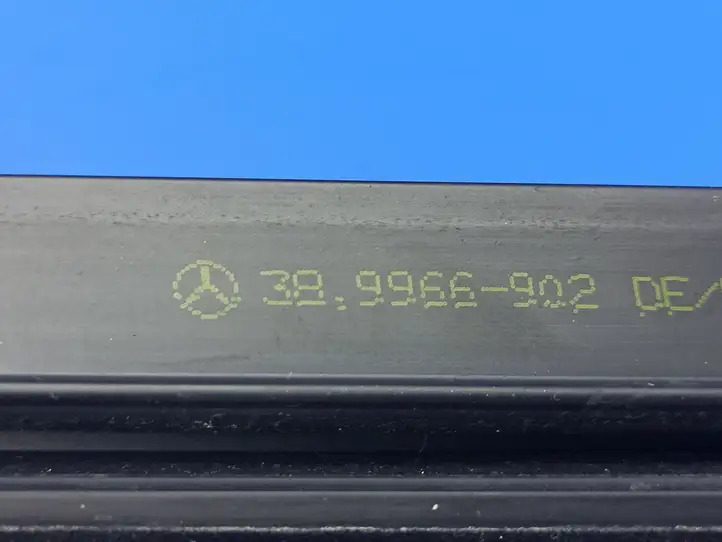 Mercedes-Benz C W204 (2007 - 2014) A2047350304 Уплотнитель стекла задней двери — фото 4