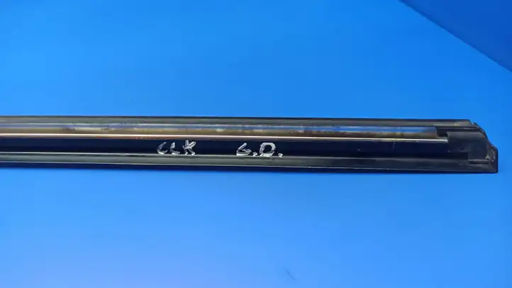 Mercedes-Benz CLK A209,C209 (2002 - 2009) Накладка стекла задней двери — фото 8