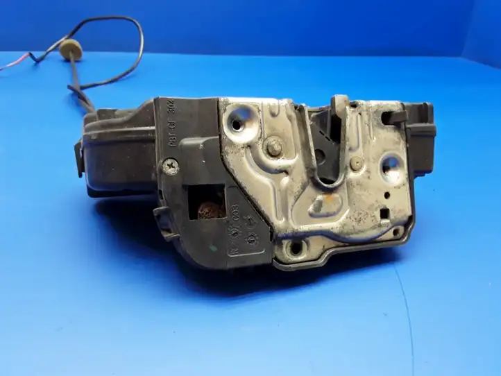 Mercedes-Benz E W211 (2002 - 2009) 2117300635 Замок задней двери — фото 6