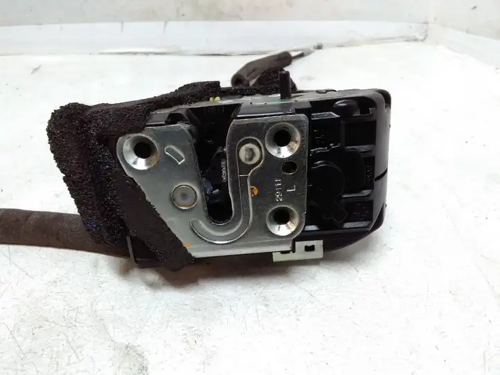 Nissan Juke I F15 (2010 - 2018) Замок задней двери — фото 4