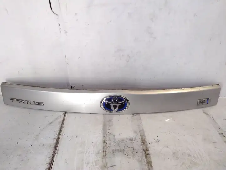 Toyota Prius (XW30) (2009 - 2015) 7680147070 Подсветка номера — фото 1